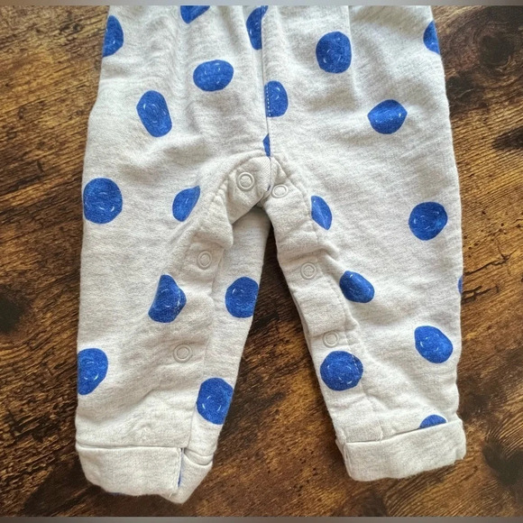 Carter’s | infant girl CUTE polka dot hooded jumpsuit. Size: 6M. - Picture 7 of 13